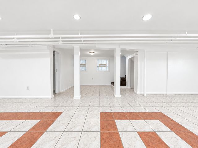 3620 N WHIPPLE Street, Chicago, IL 60618