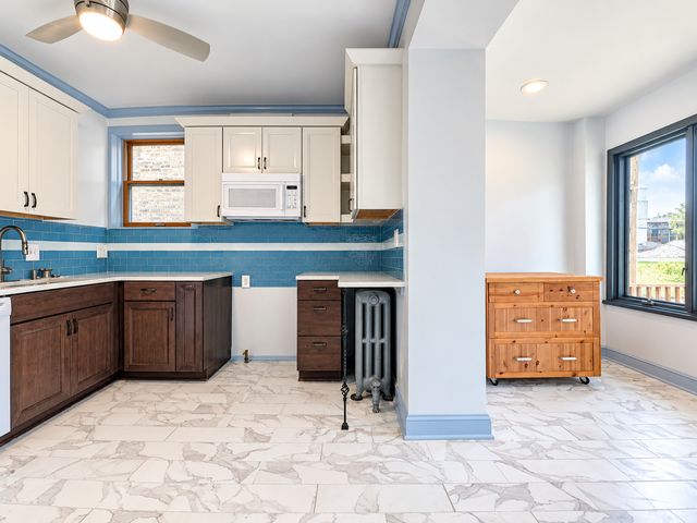 3620 N WHIPPLE Street, Chicago, IL 60618