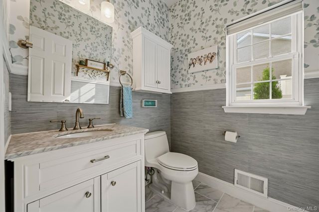 2726 Colonial Drive, New Windsor, NY 12553