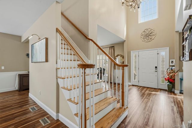 2726 Colonial Drive, New Windsor, NY 12553