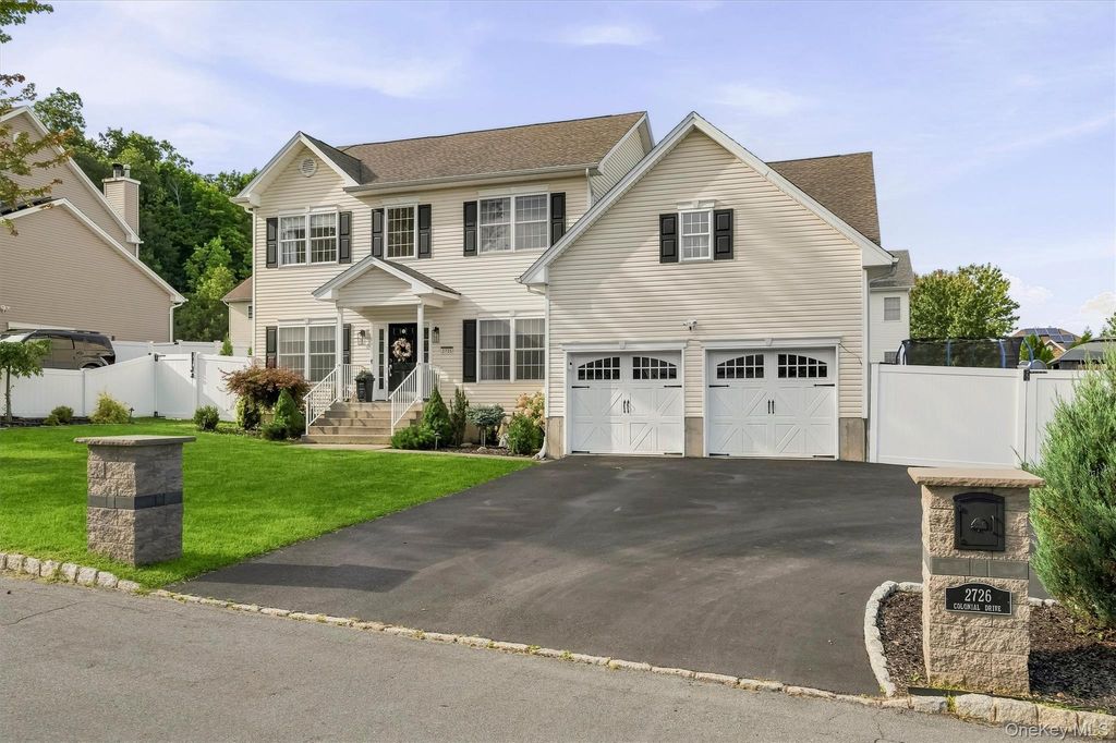 2726 Colonial Drive, New Windsor, NY 12553 — exterior
