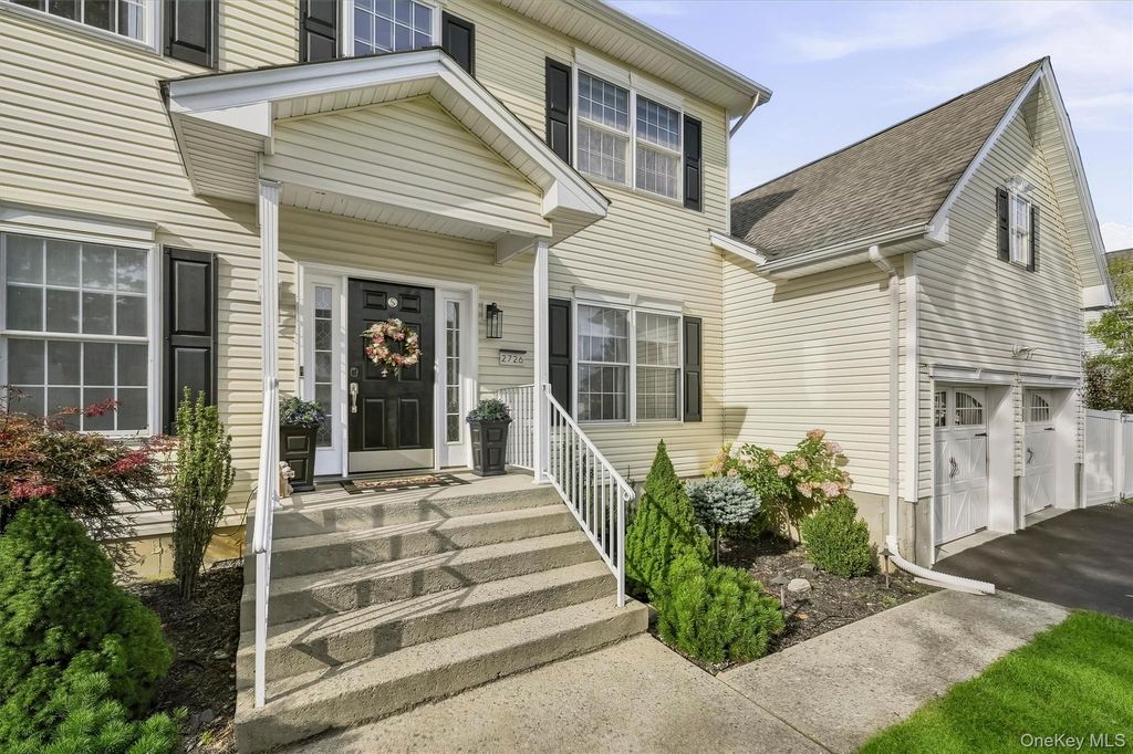 2726 Colonial Drive, New Windsor, NY 12553 — photo 5
