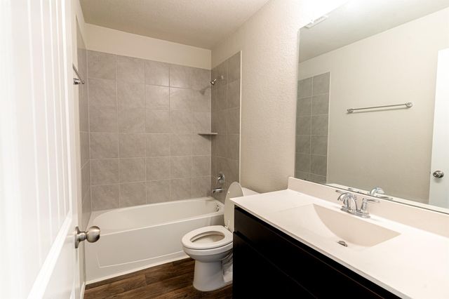 1834 Brady Shores Drive, Richmond, TX 77469