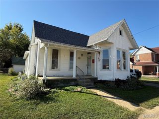 209 W College, Fredericktown, MO 63645