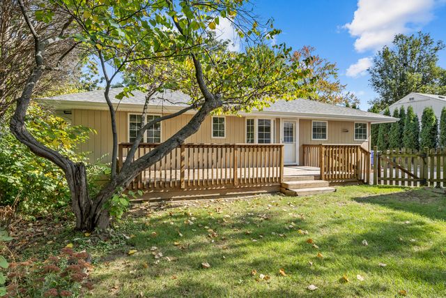 240 Scott Avenue, Glen Ellyn, IL 60137