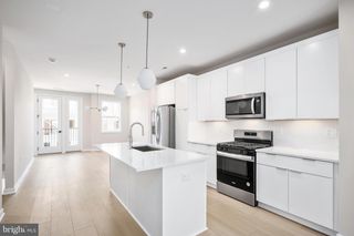 14351 GLEN MANOR DR, Chantilly, VA 20151