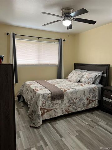 27580 Jean Road, Warren, MI 48093