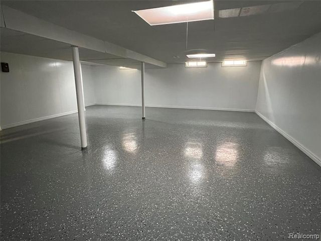 27580 Jean Road, Warren, MI 48093