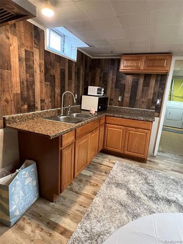 27580 Jean Road, Warren, MI 48093