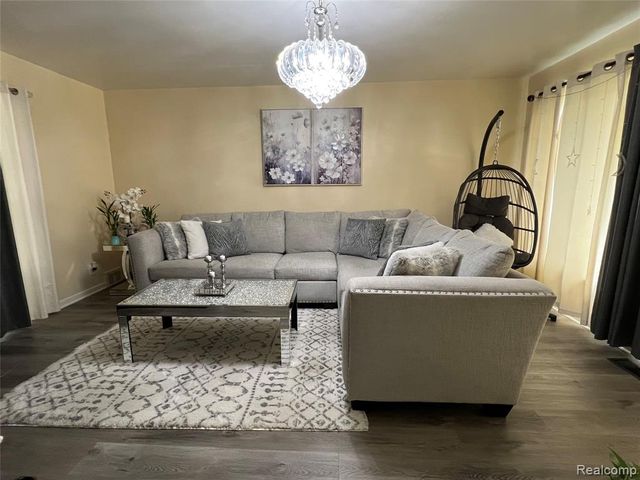 27580 Jean Road, Warren, MI 48093