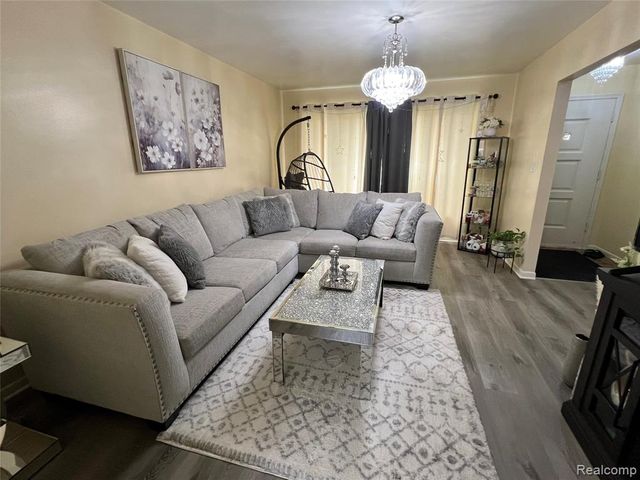 27580 Jean Road, Warren, MI 48093