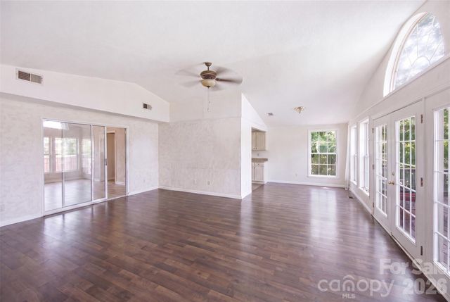 146 Duck Cove Road, Belmont, NC 28012