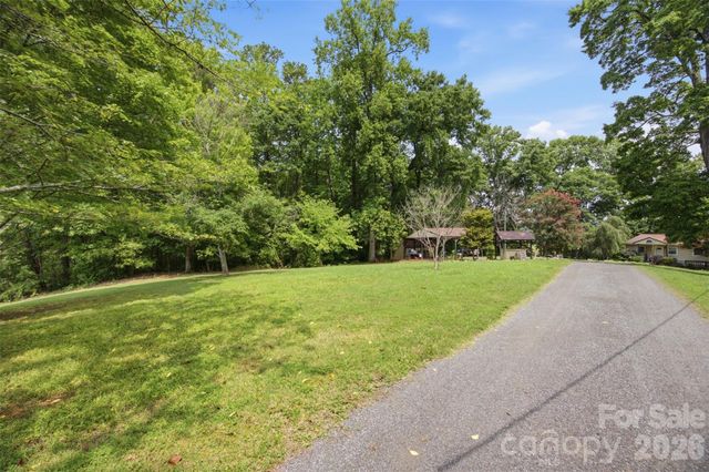 146 Duck Cove Road, Belmont, NC 28012