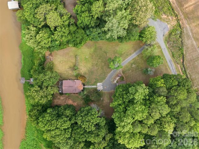146 Duck Cove Road, Belmont, NC 28012