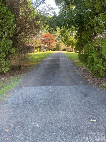 146 Duck Cove Road, Belmont, NC 28012