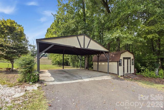 146 Duck Cove Road, Belmont, NC 28012