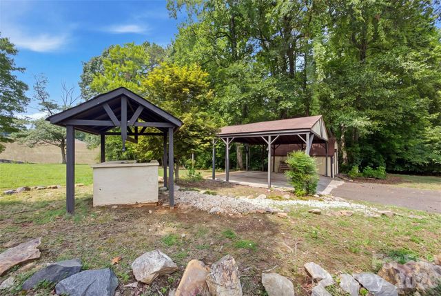 146 Duck Cove Road, Belmont, NC 28012