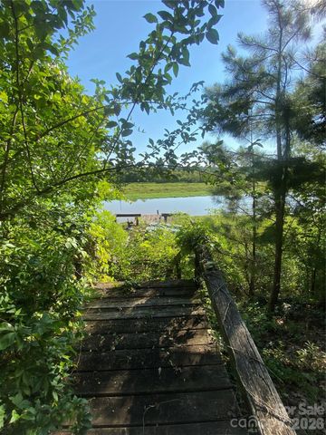 146 Duck Cove Road, Belmont, NC 28012