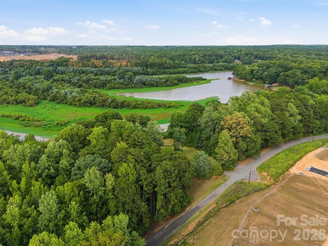 146 Duck Cove Road, Belmont, NC 28012