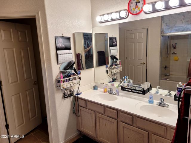 10405 W PRIMROSE Drive, Avondale, AZ 85392