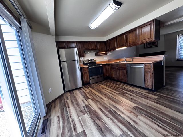 2627 SAGEBRUSH AVE, Cheyenne, WY 82009