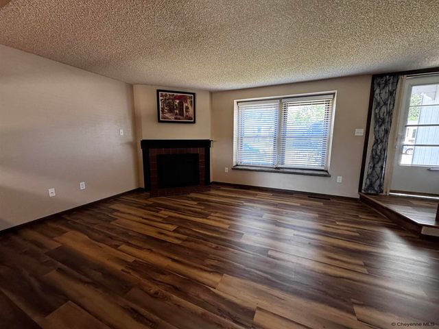 2627 SAGEBRUSH AVE, Cheyenne, WY 82009