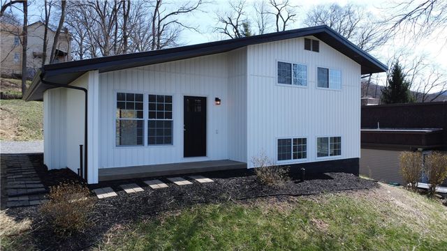 2017 S Pittsburgh St, South Connellsville, PA 15425