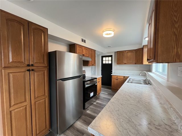 2017 S Pittsburgh St, South Connellsville, PA 15425