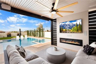 2460 Chateau Napoleon Drive, Henderson, NV 89044