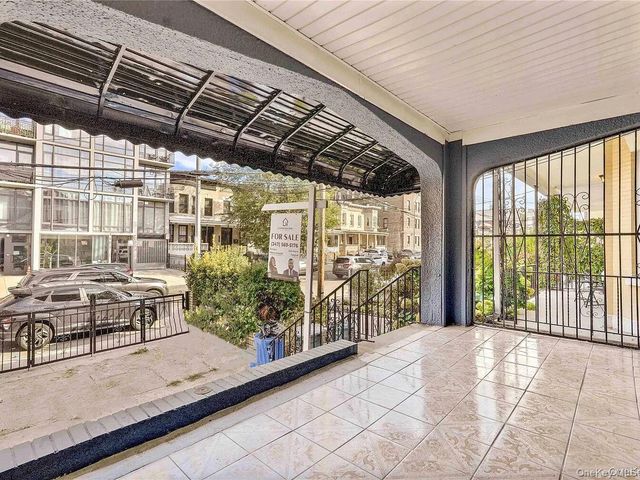 1462 New York Avenue, Brooklyn, NY 11210