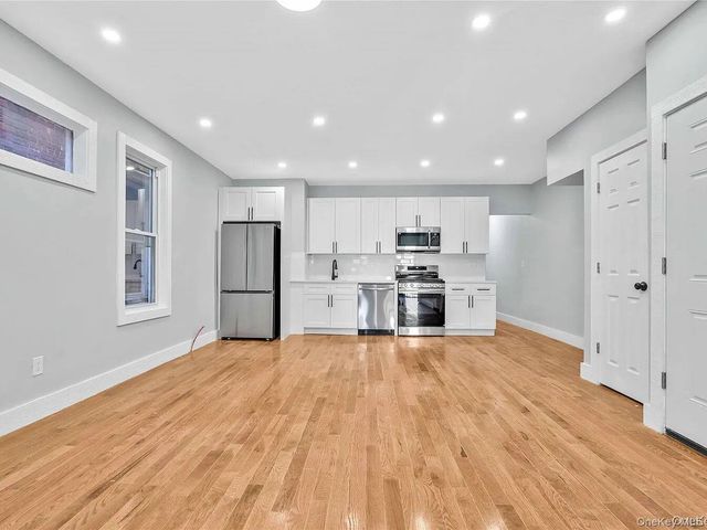 1462 New York Avenue, Brooklyn, NY 11210