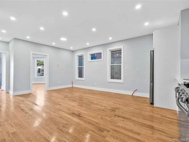1462 New York Avenue, Brooklyn, NY 11210