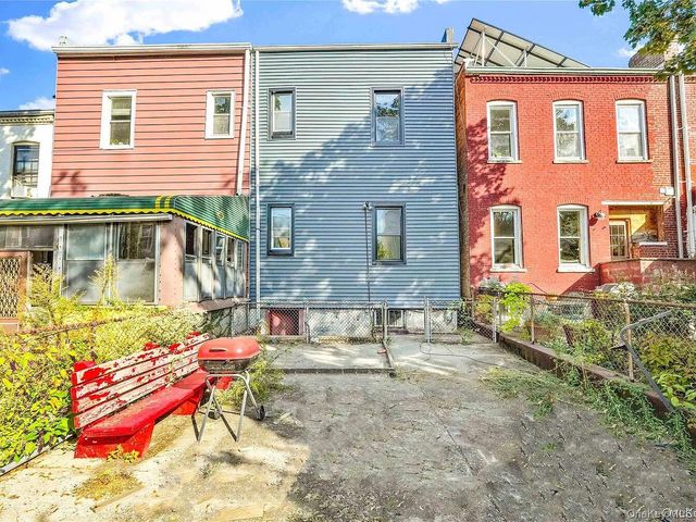 1462 New York Avenue, Brooklyn, NY 11210