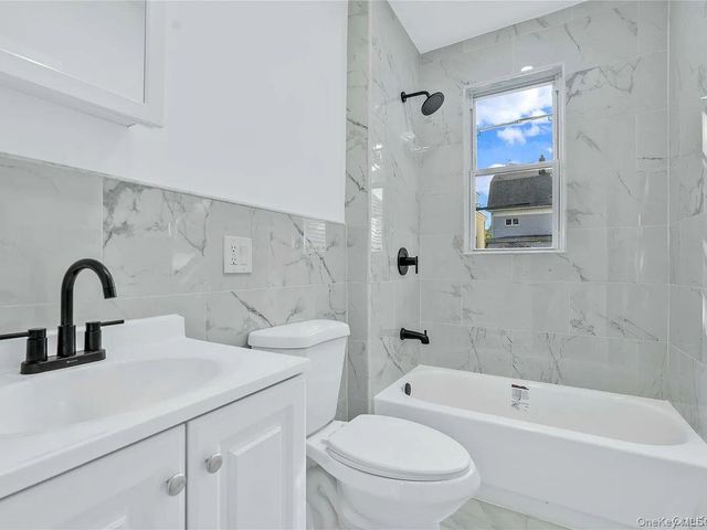 1462 New York Avenue, Brooklyn, NY 11210