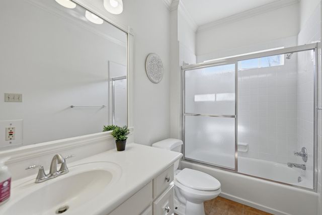 2104 Creekwood Lane, Brenham, TX 77833