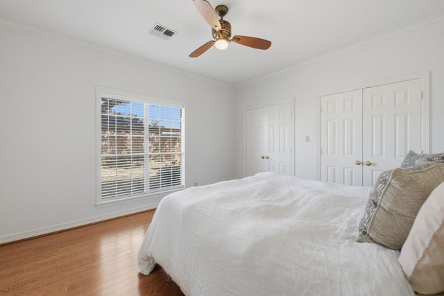 2104 Creekwood Lane, Brenham, TX 77833