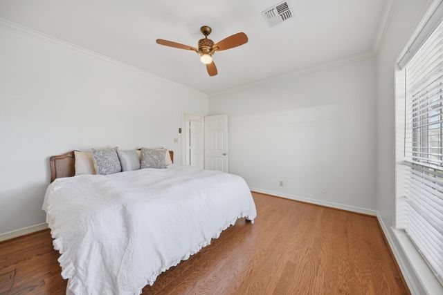 2104 Creekwood Lane, Brenham, TX 77833