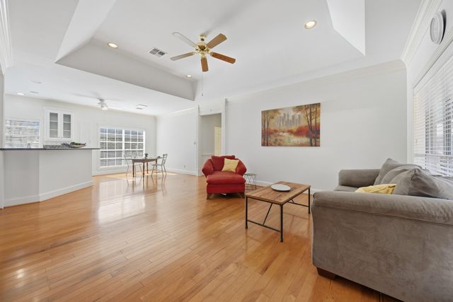 2104 Creekwood Lane, Brenham, TX 77833