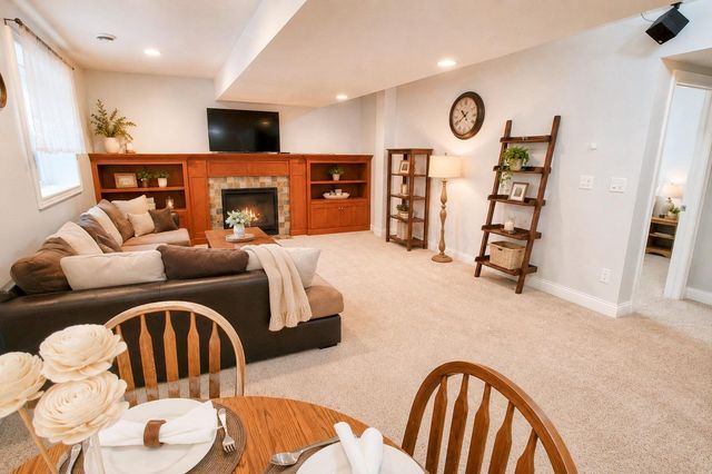 3411 Tralee Lane NE, Rochester, MN 55906