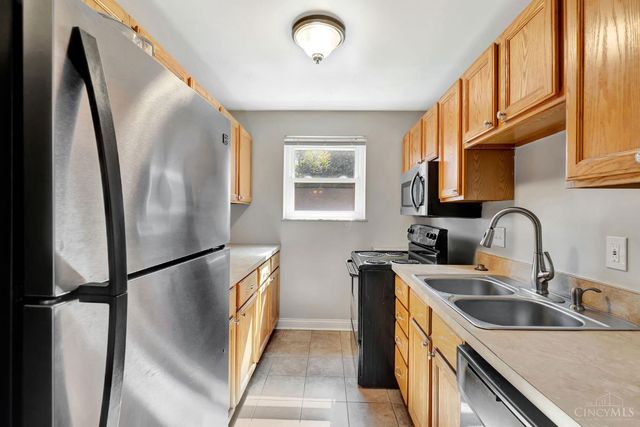 2270 Madison Road, Cincinnati, OH 45208