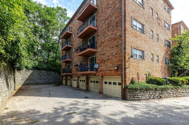 2270 Madison Road, Cincinnati, OH 45208