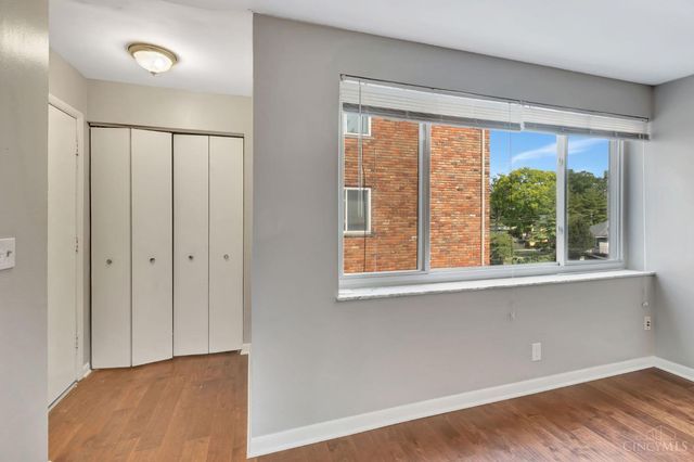 2270 Madison Road, Cincinnati, OH 45208