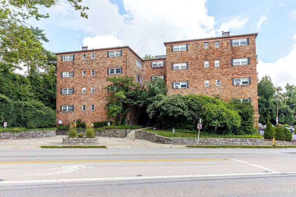 2270 Madison Road, Cincinnati, OH 45208