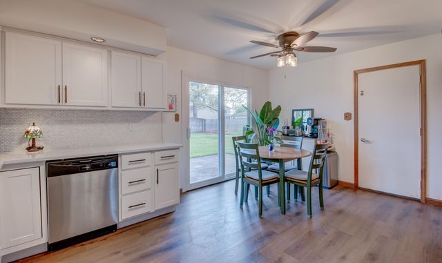 2611 Crowsnest Drive, Hobart, IN 46342