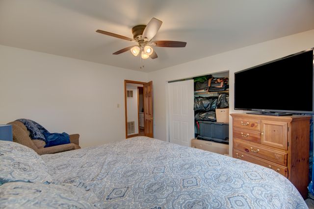 2611 Crowsnest Drive, Hobart, IN 46342
