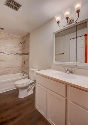 2611 Crowsnest Drive, Hobart, IN 46342