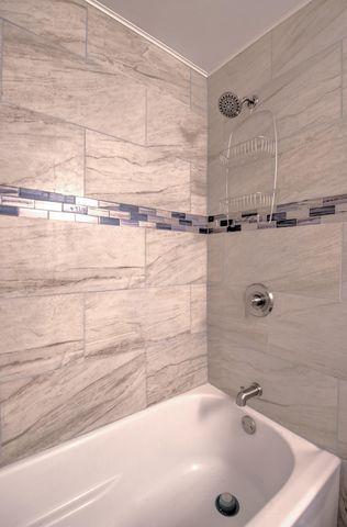 2611 Crowsnest Drive, Hobart, IN 46342