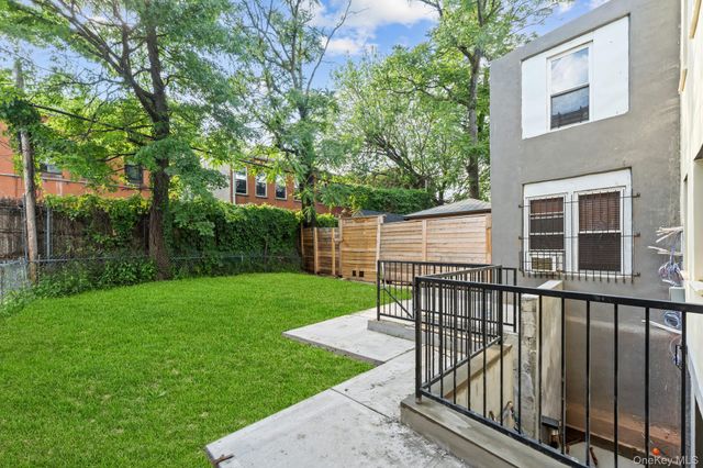468 Herzl Street, Brooklyn, NY 11212