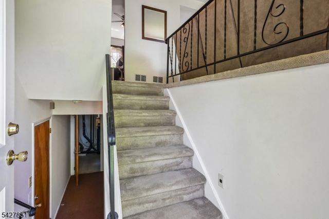 7 Hanover Ave, Warren Twp., NJ 07059