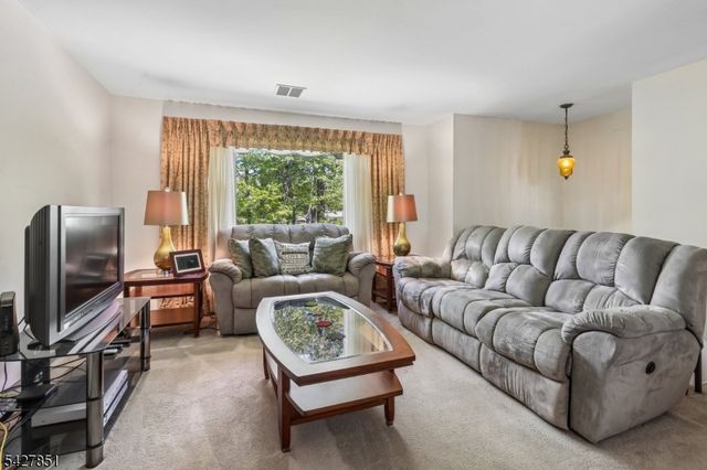 7 Hanover Ave, Warren Twp., NJ 07059